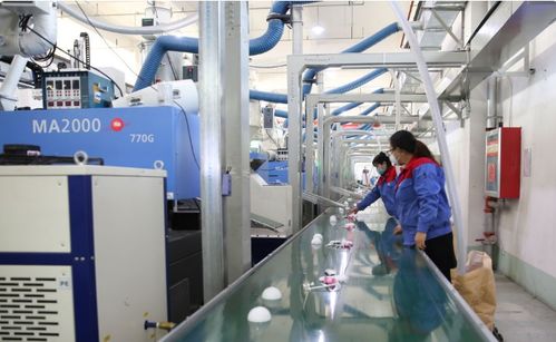 央媒聚焦山東復(fù)工生產(chǎn) 云招商、錯(cuò)崗上班與隔斷就餐的創(chuàng)新實(shí)踐